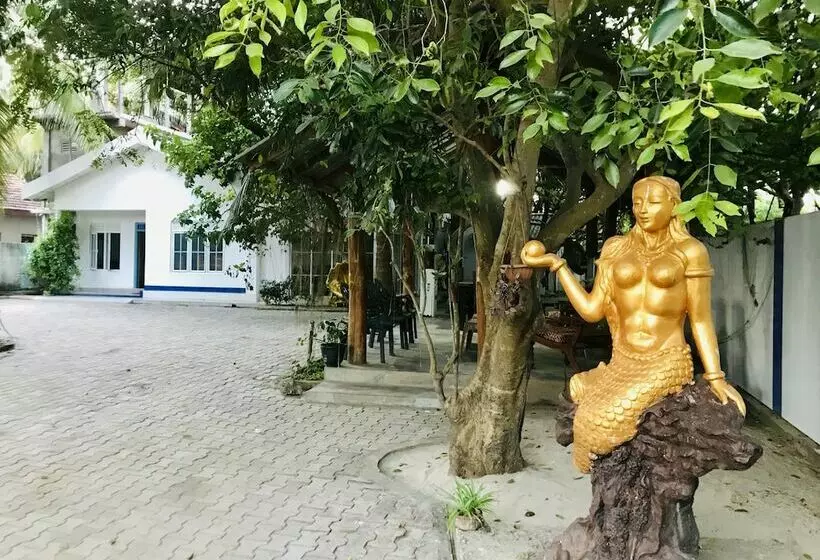 Majatalo The Beach House  Nilaveli