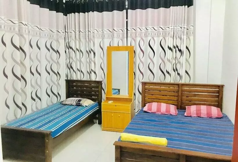 Majatalo The Beach House  Nilaveli