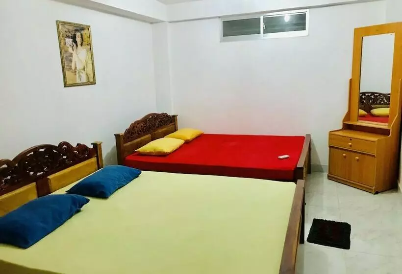 Majatalo The Beach House  Nilaveli