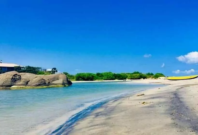 Majatalo The Beach House  Nilaveli