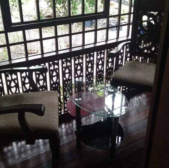 Majatalo Yc Chalet Roomstay Lekir