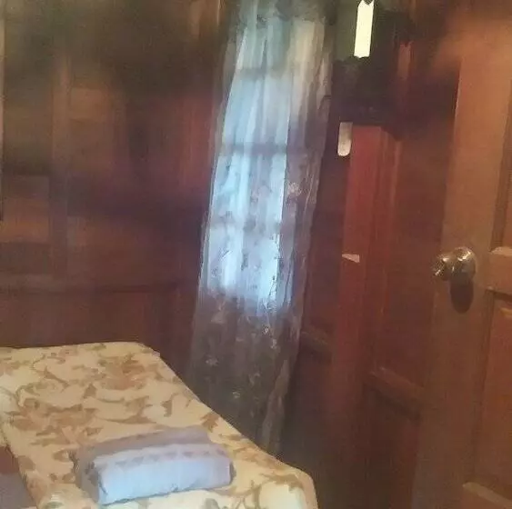 Majatalo Yc Chalet Roomstay Lekir