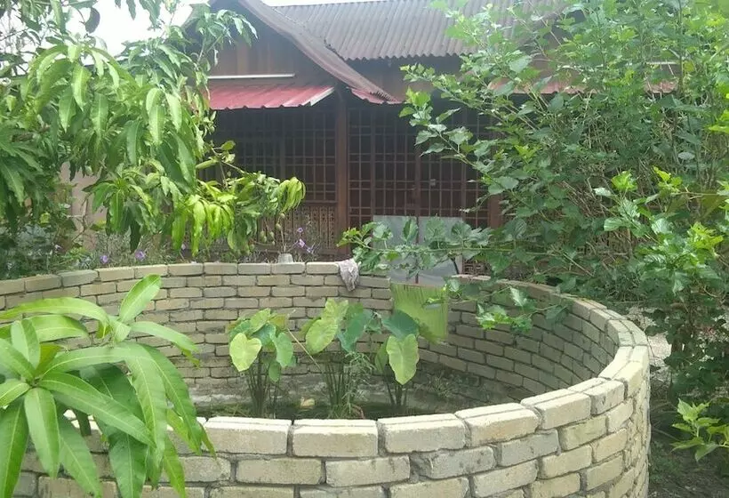 Majatalo Yc Chalet Roomstay Lekir