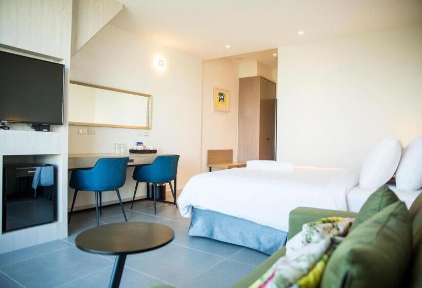 هاستل 墾丁椰林 海灘文旅