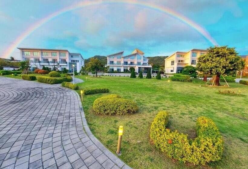 هاستل 墾丁椰林 海灘文旅