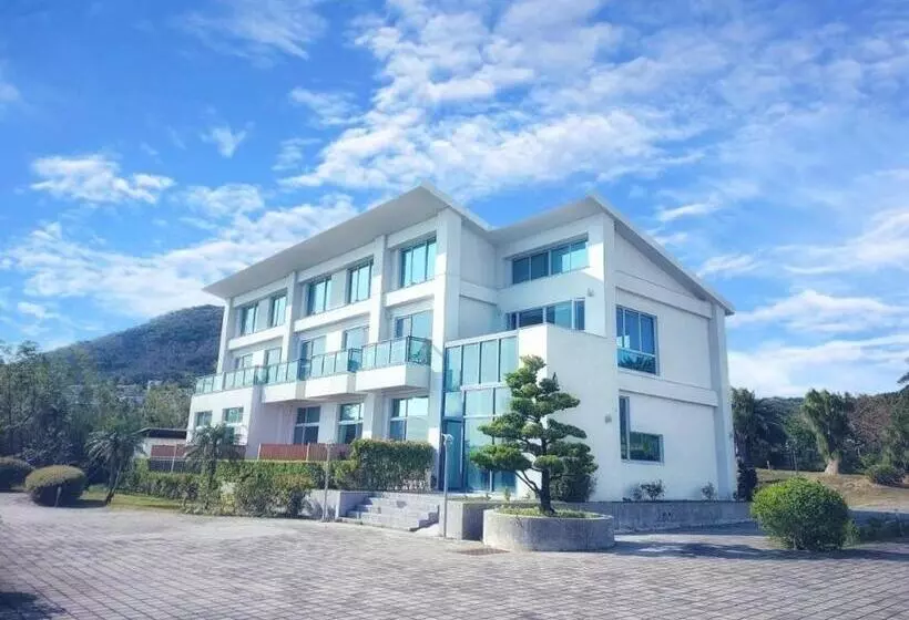 هاستل 墾丁椰林 海灘文旅