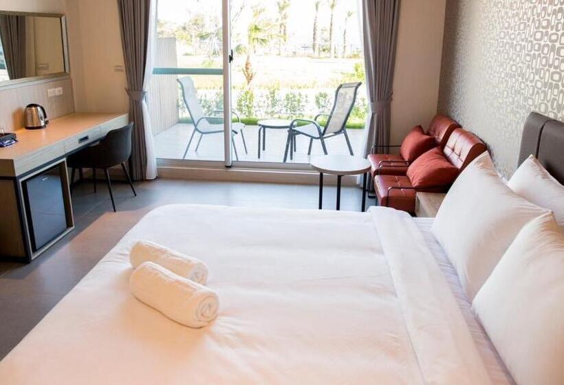 هاستل 墾丁椰林 海灘文旅