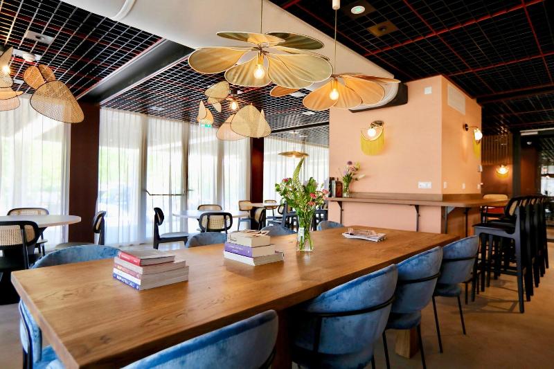 Отель Cityden Bolo District