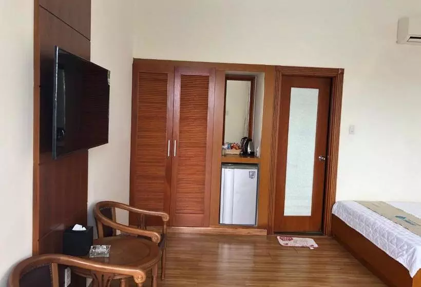 هتل Oyo 697 Cam Ranh  2