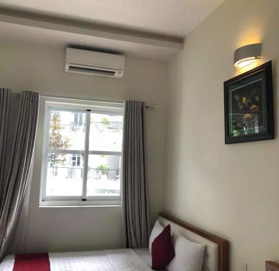 هتل Oyo 697 Cam Ranh  2