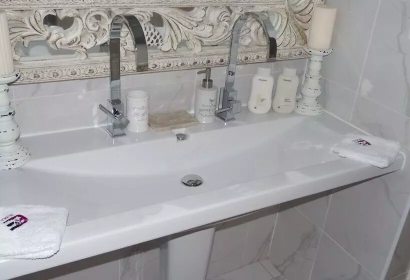 پانسیون Elegant & Exclusive Boutique Guesthouse