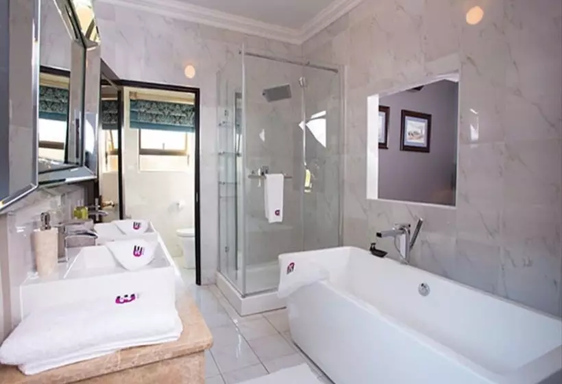 پانسیون Elegant & Exclusive Boutique Guesthouse