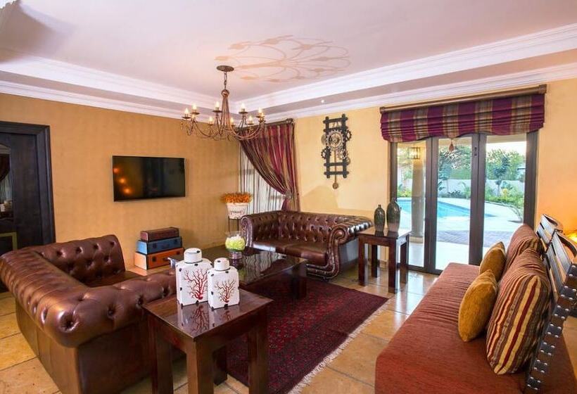 پانسیون Elegant & Exclusive Boutique Guesthouse