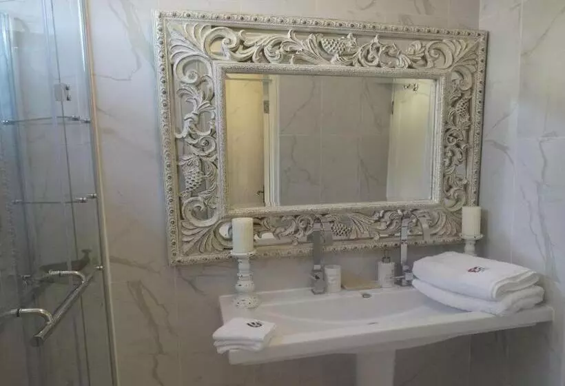 پانسیون Elegant & Exclusive Boutique Guesthouse