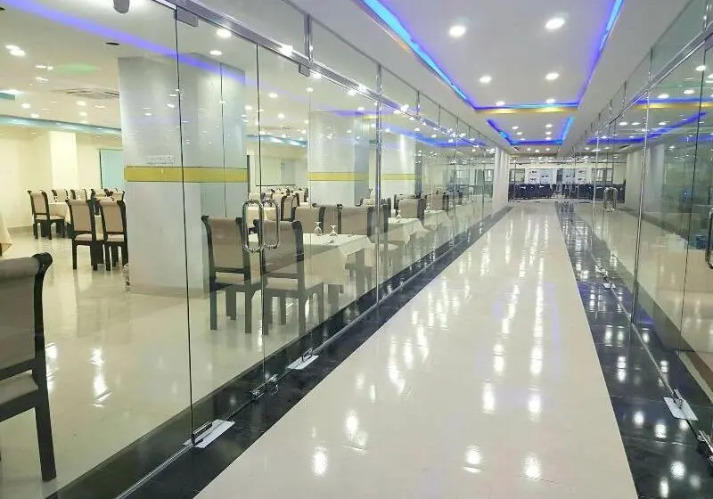 هتل Grand Surma