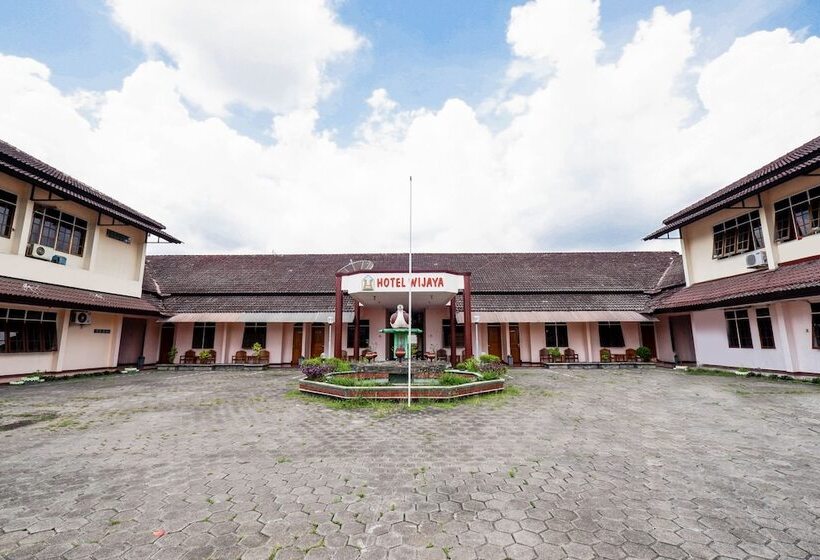 فندق Oyo 2495 Wijaya