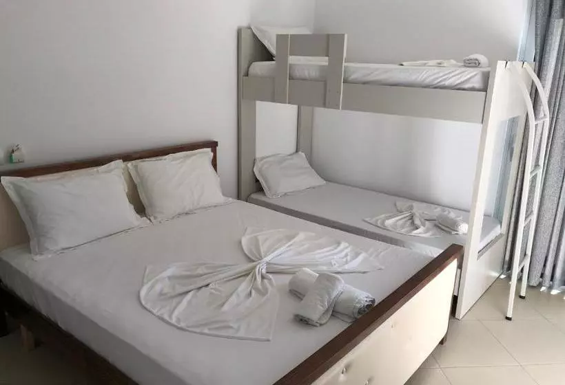 Hotelli Villa Kristjana Ksamil