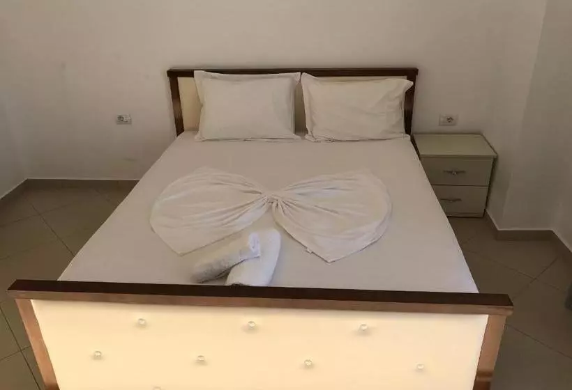 Hotelli Villa Kristjana Ksamil