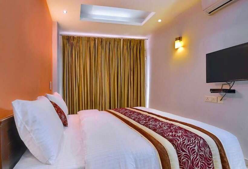 פנסיון Jasola 82 Inn