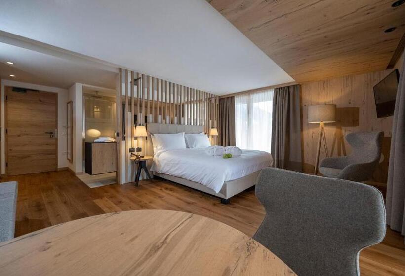 فندق Ciampedie Luxury Alpine Spa