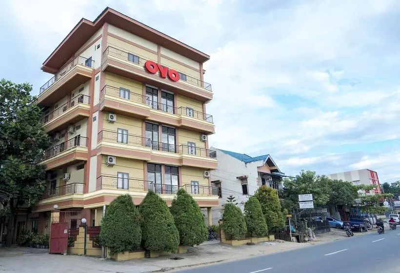 ホテル Oyo 2319 Tengkawang Residence