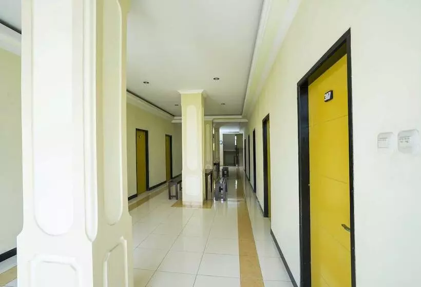 ホテル Oyo 2319 Tengkawang Residence