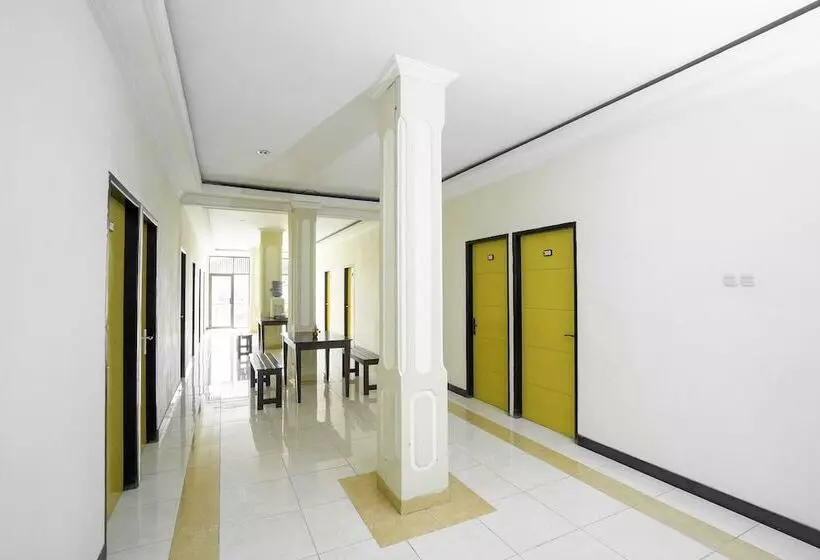 ホテル Oyo 2319 Tengkawang Residence
