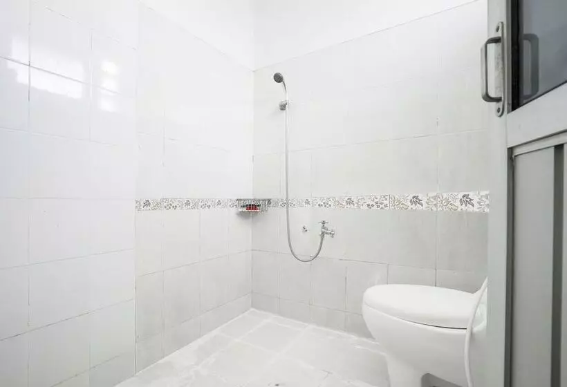 ホテル Oyo 2319 Tengkawang Residence