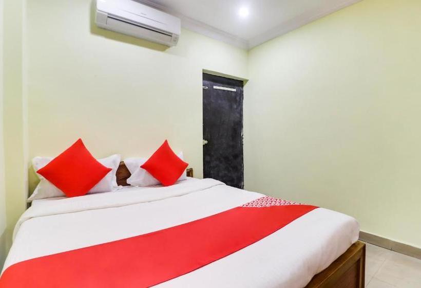 Hotell Oyo 61862 Aditya