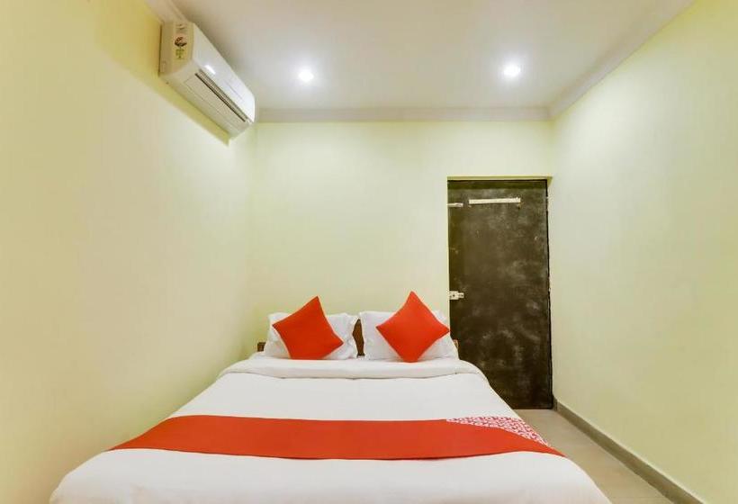 Hotell Oyo 61862 Aditya