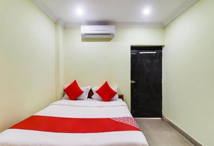 Hotell Oyo 61862 Aditya