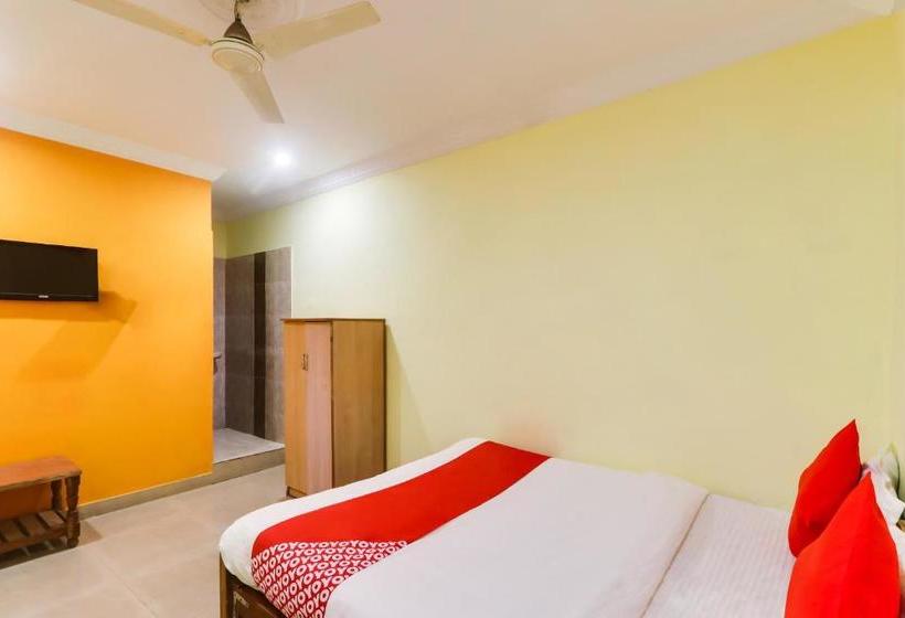 Hotell Oyo 61862 Aditya