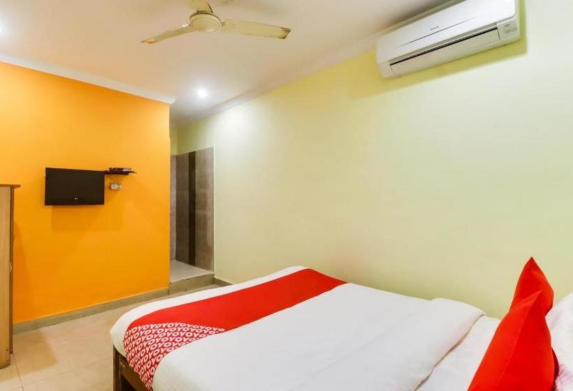 Hotell Oyo 61862 Aditya