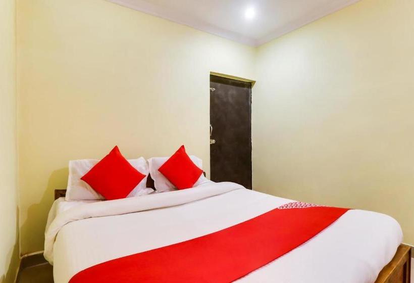 Hotell Oyo 61862 Aditya