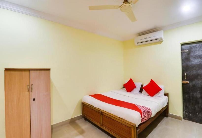 Hotell Oyo 61862 Aditya