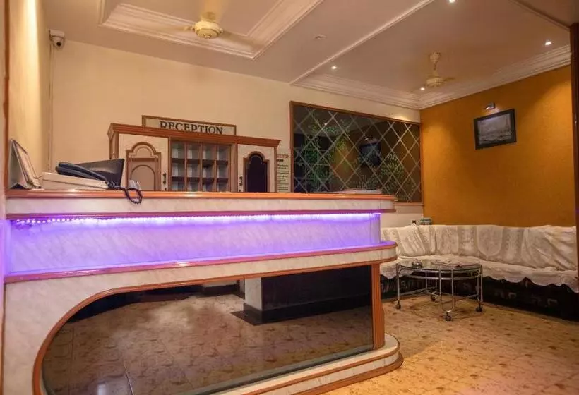 هتل Platinum Residency Colaba