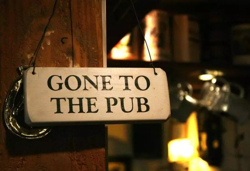 هاستل The Butterleigh Inn