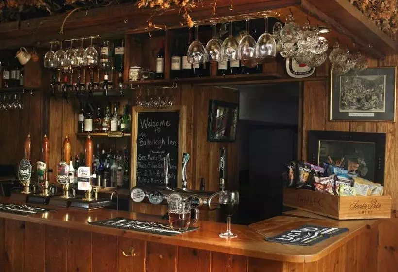 هاستل The Butterleigh Inn