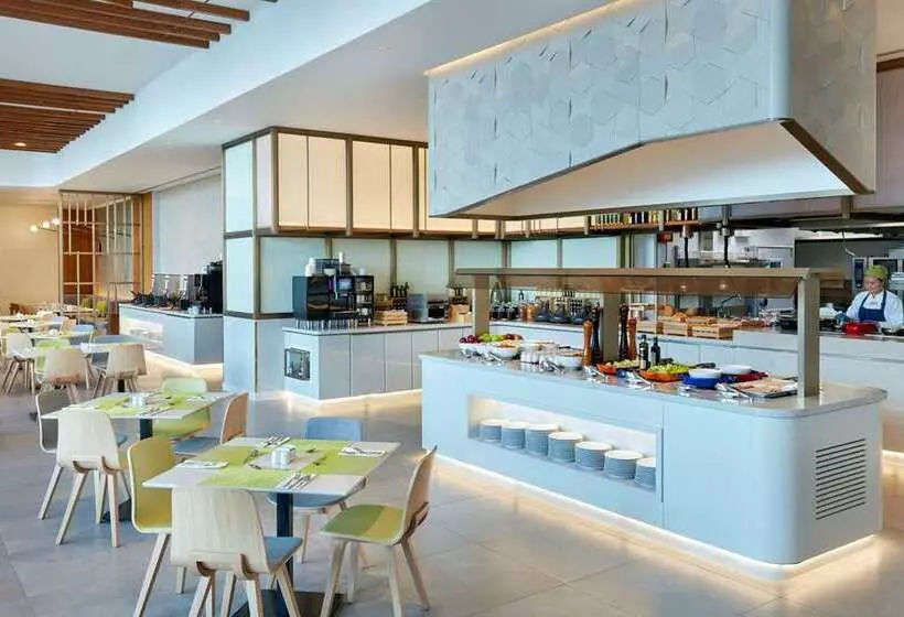 هتل Hilton Garden Inn Kuwait