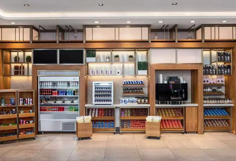 هتل Hilton Garden Inn Kuwait