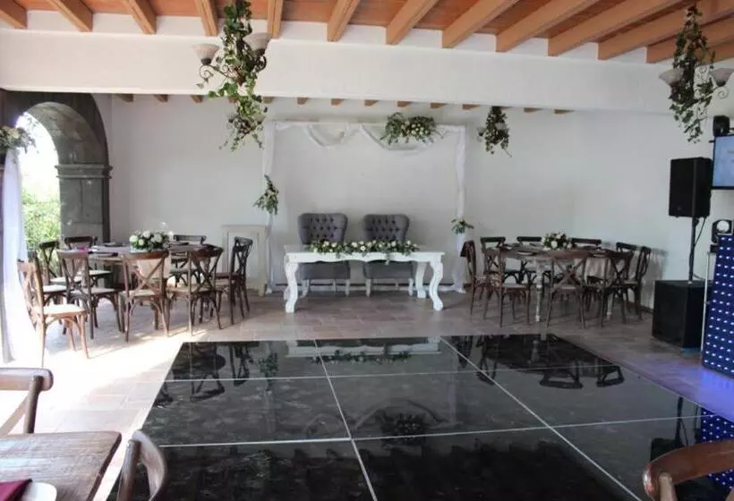 Hotelli Villas Tequisquipan