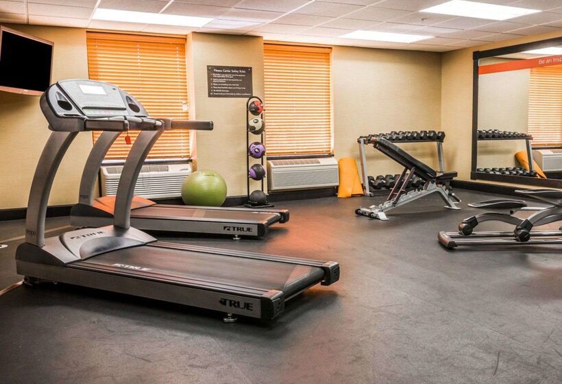 Отель Spark By Hilton Plymouth