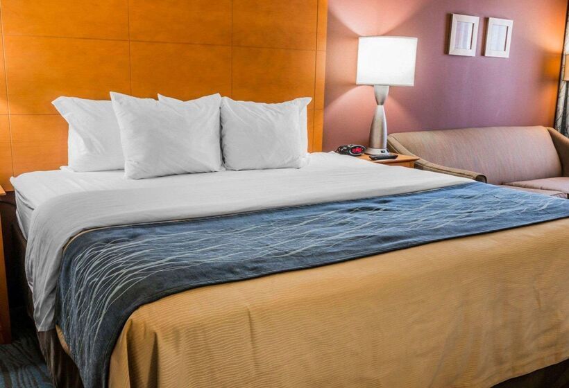 Отель Spark By Hilton Plymouth