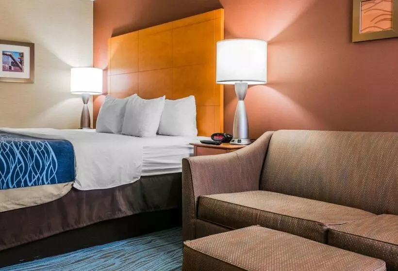 ホテル Spark By Hilton Plymouth