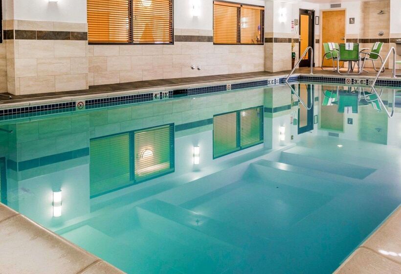 Отель Spark By Hilton Plymouth