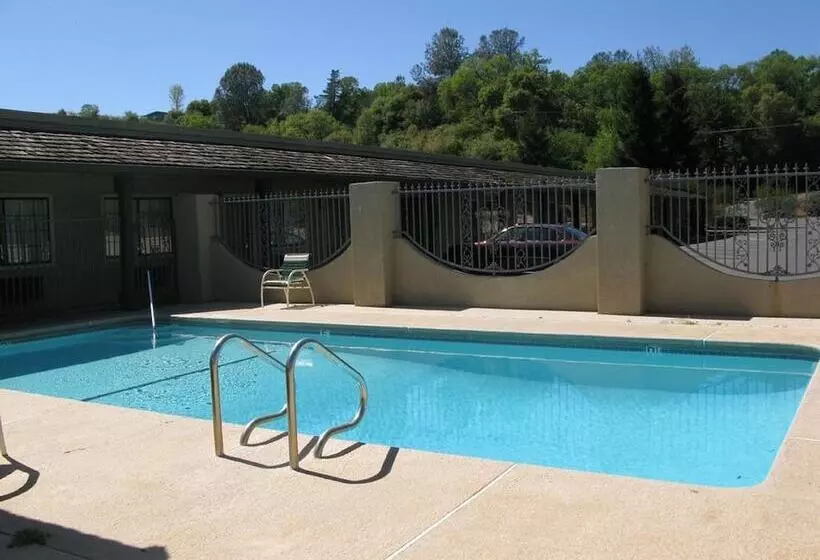 Отель Country Inn Sonora