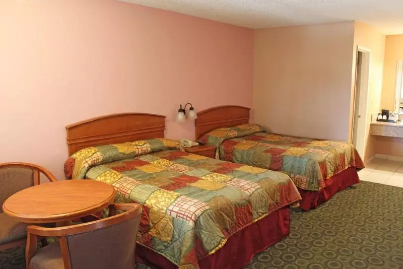 هتل Orange Tustin Inn In Orange