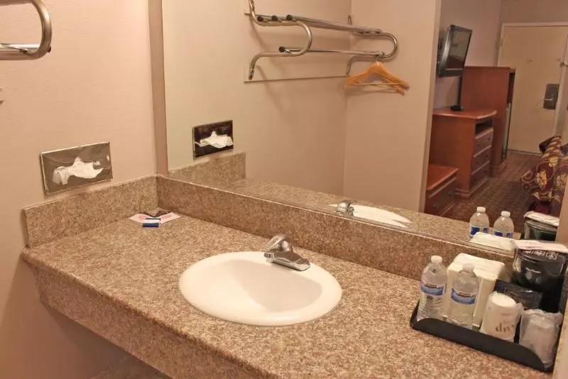 هتل Orange Tustin Inn In Orange