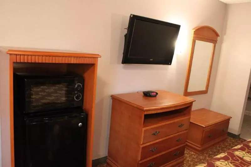 هتل Orange Tustin Inn In Orange