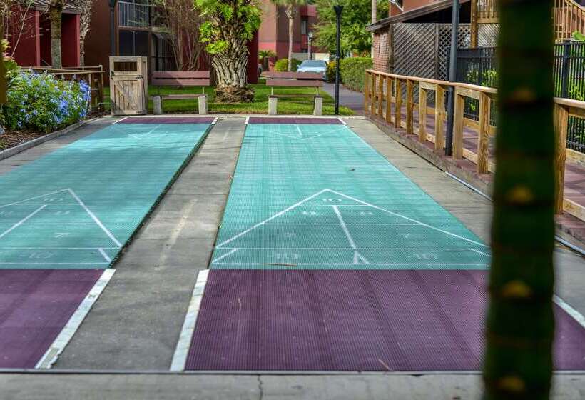 فندق Parkway International Resort